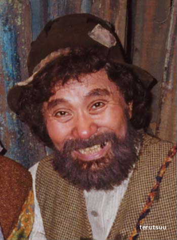 �o�D �����P �~���[�W�J���w�����̏�̃��@�C�I�����e���x��H�i�t��