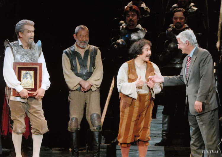 �o�D�����P �~���[�W�J���w���E�}���`���̒j�x�T���`�� ���E�}���`���B��