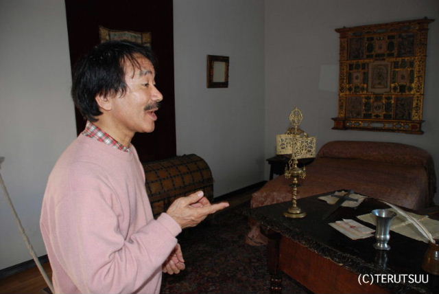 �o�D�����P �~���[�W�J���w���E�}���`���̒j�x�T���`�� �G�X�L�r�A�X�̃Z���o���e�X�̉� �Z���o���e�X�̐Q��