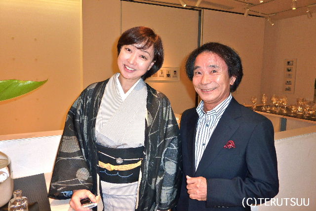 �o�D�����P ��㖃�ߎq�K���X�f�U�C���W