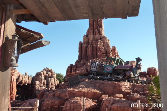 �o�D�����P �f�B�Y�j�[�����h �r�b�O�T���_�[�}�E���e��