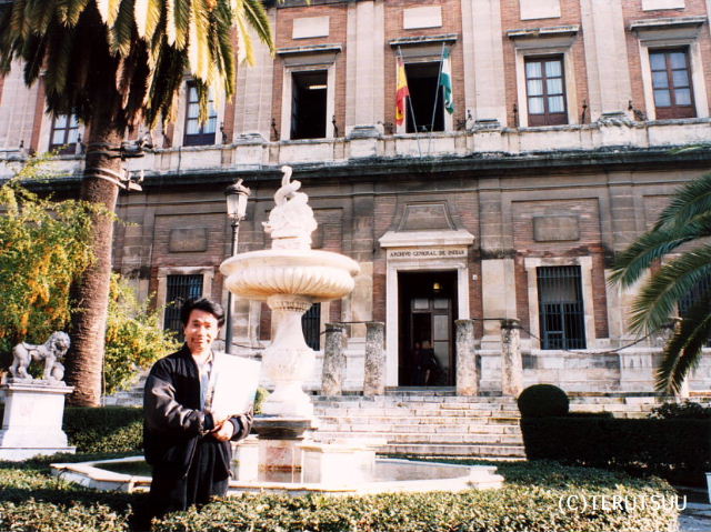 俳優佐藤輝撮影 ミュージカル『ラ・マンチャの男』サンチョ・パンサ セビリア インディアス公文書館