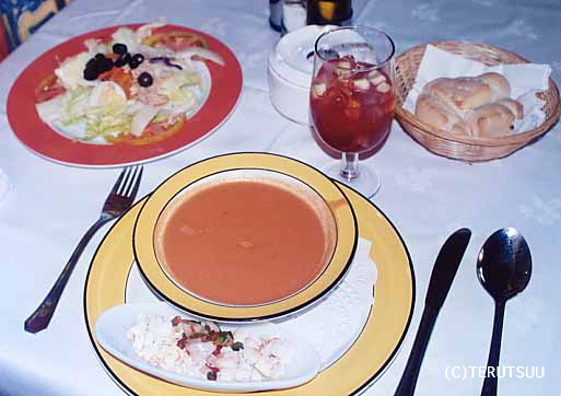 �o�D�����P �B�e �~���[�W�J���w���E�}���`���̒j�x�T���`�� �A���_���V�A�̃K�X�p�`��